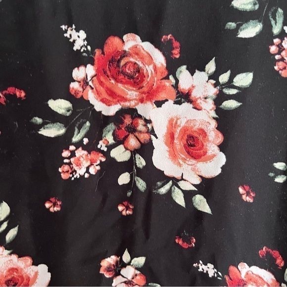 KISMET Floral Spaghetti Strap Blouse Size XS - Picture 3 of 7